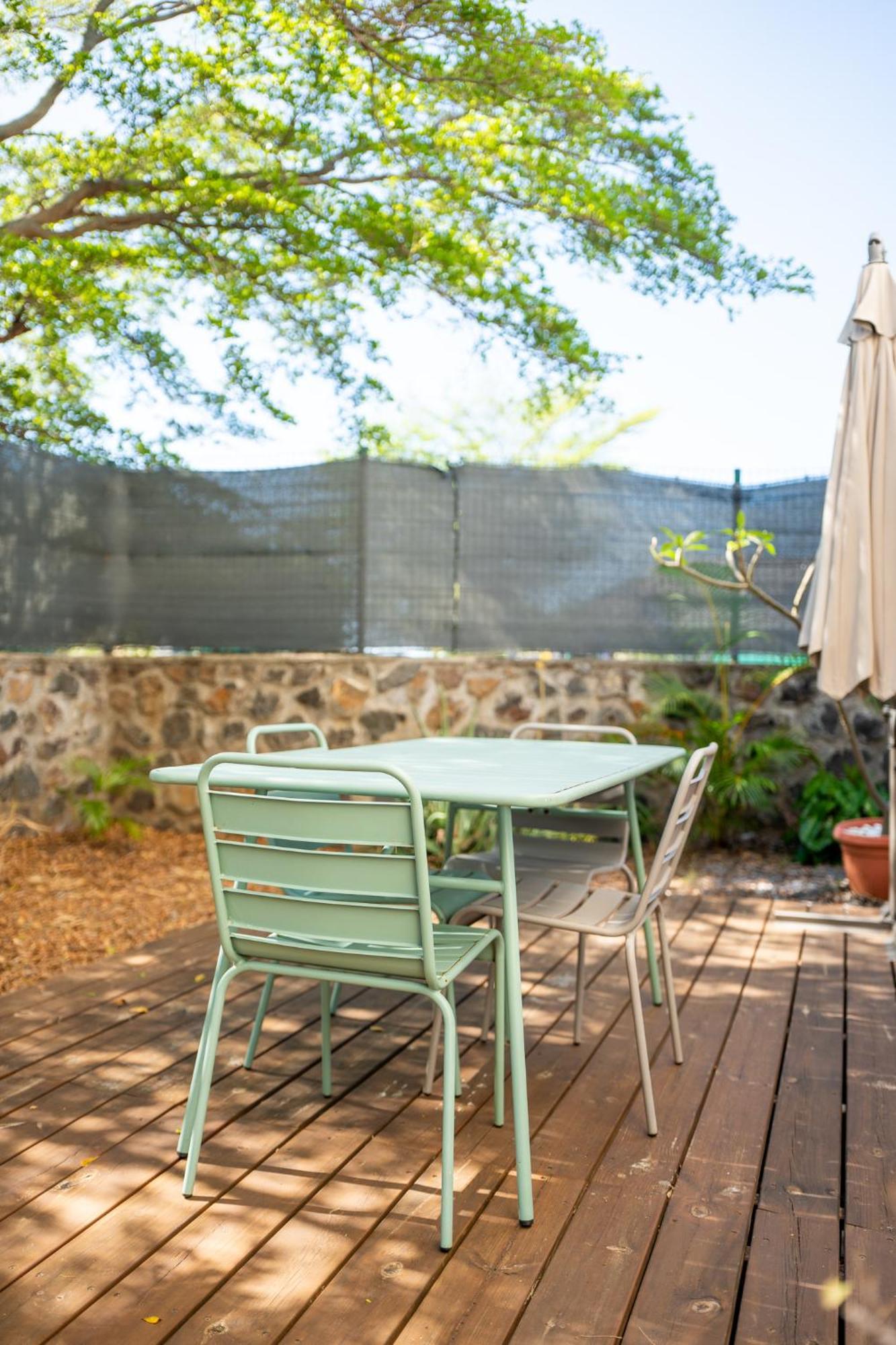 Le Celadon Saint Gilles Les Bains Exterior photo